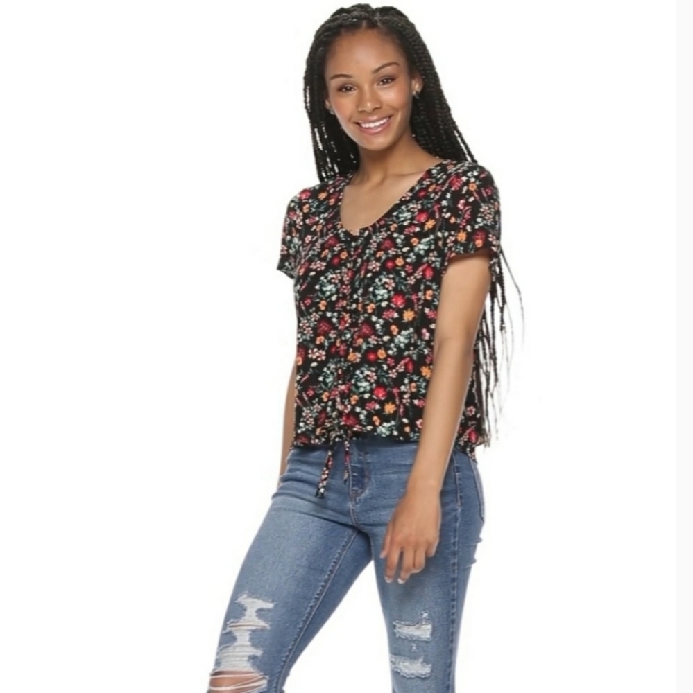 [Pink Republic] Juniors Flutter Sleeve Top